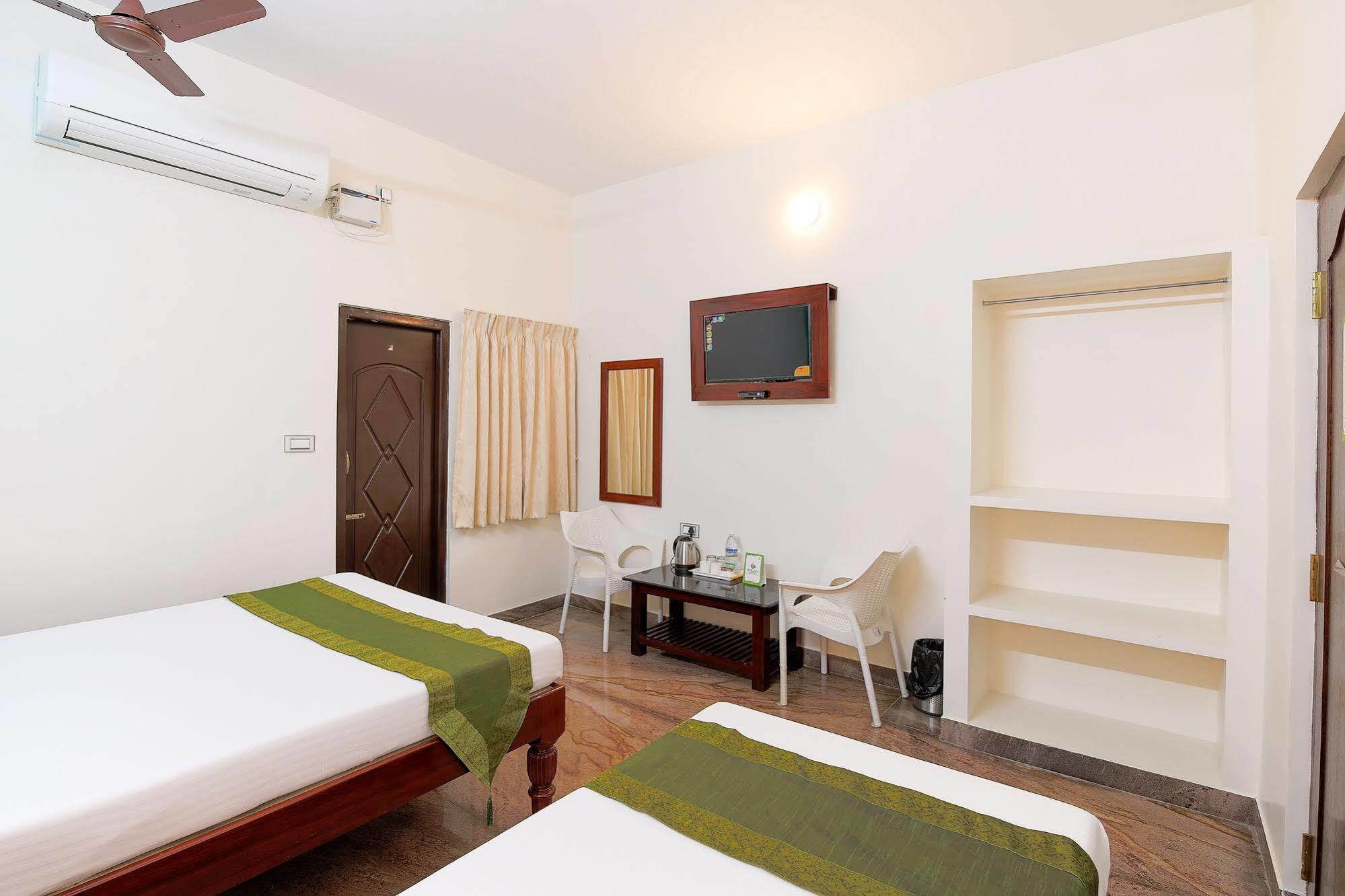 Treebo Grace Inn, 3 Min Walk From Promenade Beach Pondicherry Exterior foto